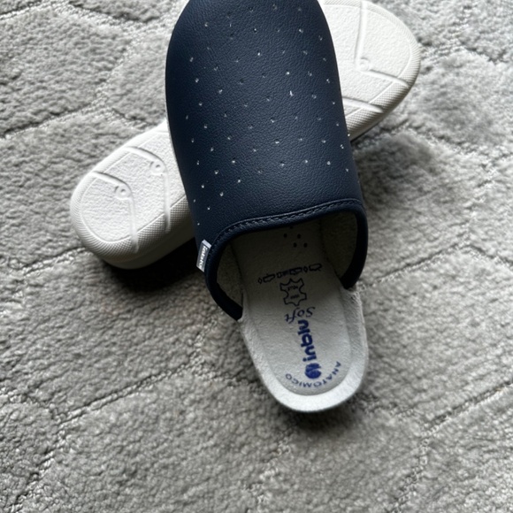 Beautiful Inblu anti shock made in Italy slip on Navy Blue clog Size 35 EU 5 USA - Picture 11 of 14